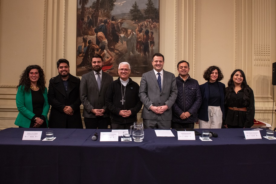 Foto equipo cel Centro de Apoyo Sindical